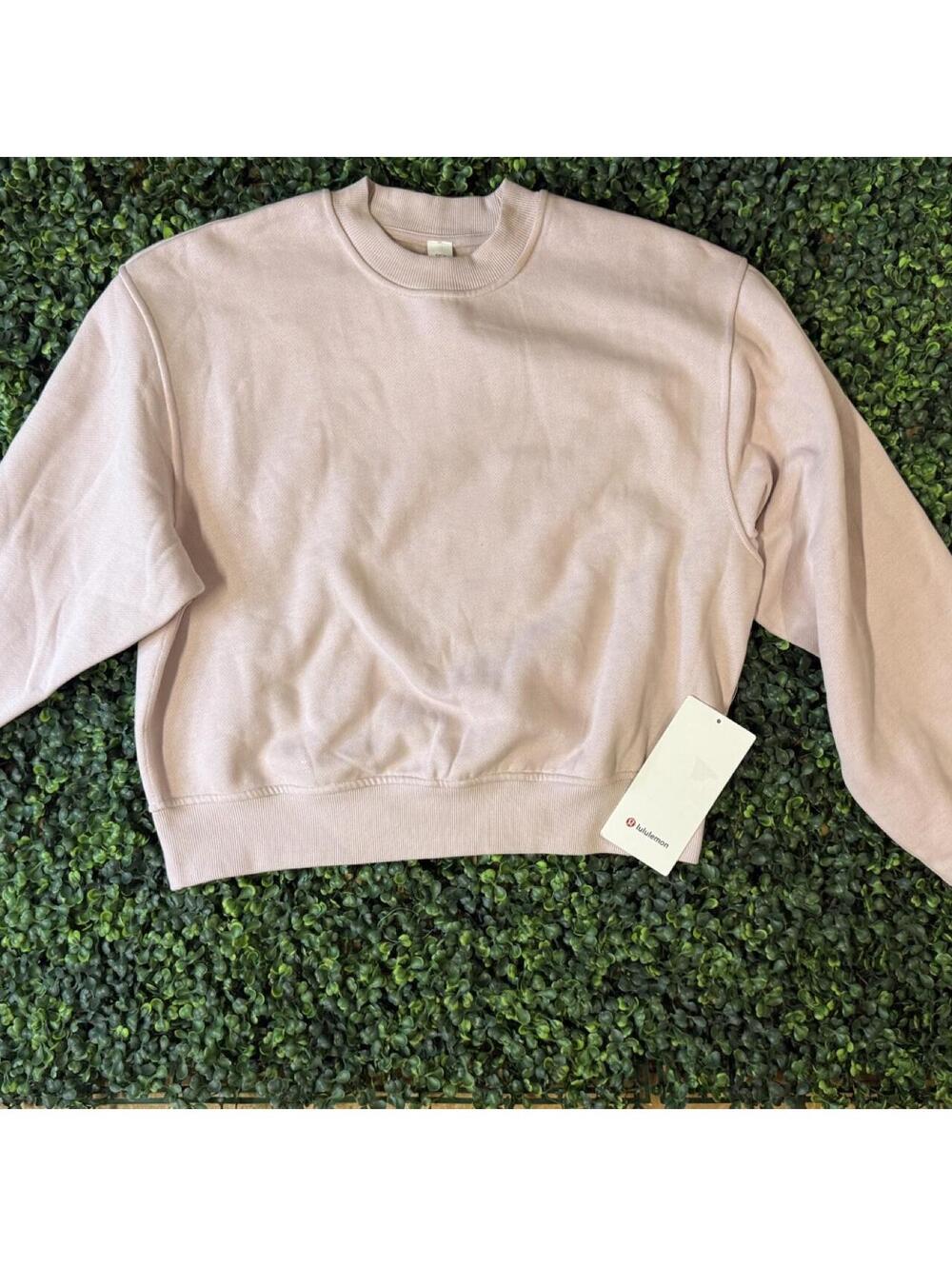 🩷 NWT Lululemon Women’s Steady State Crew in a soft blush pink shade, size XXS.